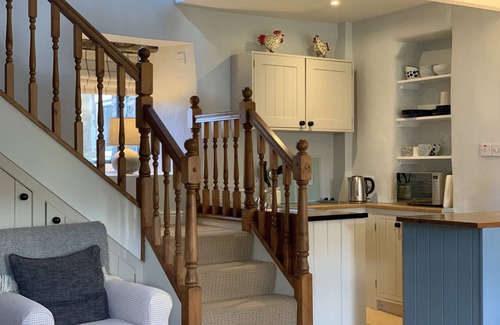 Grassington Cottage | Cottage with pretty garden and views. 2 mins from cobbled square, pubs/amenities