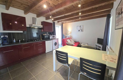 Naussannes Cottage | Cottage with private pond, shared pool and WiFi in Dordogne