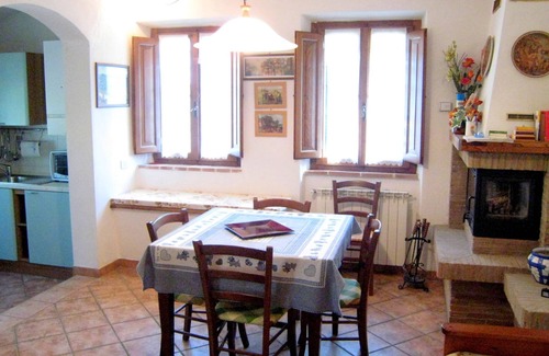 Chiusdino Cottage | Cottage With Private Garden in Tuscany