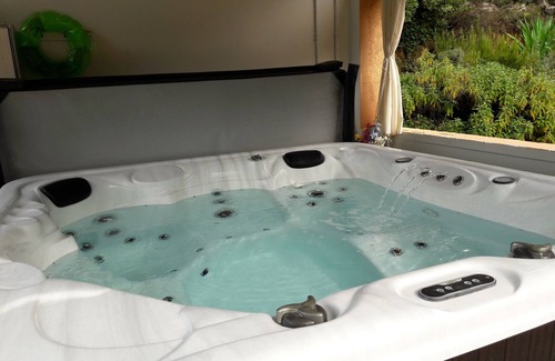 Montauroux House | Cottage with SPA (Jacuzzi) "Les Oiseaux"