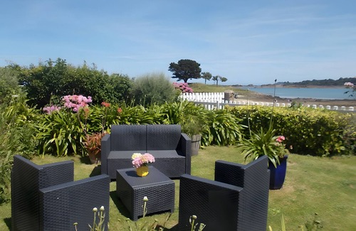 Lanmodez House | Cottage with Stunning Sea View, Direct Beach Access
