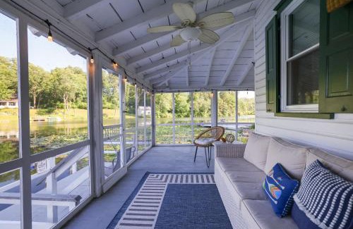Saylorsburg House | Cottage with stunning lake views