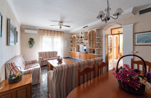 Ciudad Real Villa | Cottage with swimming pool and jacuzzi for large groups in the middle of the forest park