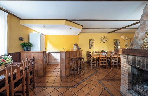 Ciudad Real Villa | Cottage with swimming pool and jacuzzi for large groups in the middle of the forest park