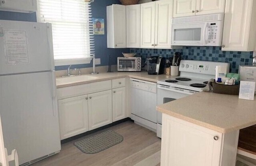 Summer Village Cottage | Cottages at Summer Village, fully furnished cottage, Wi-fi, heated pools, hot tub