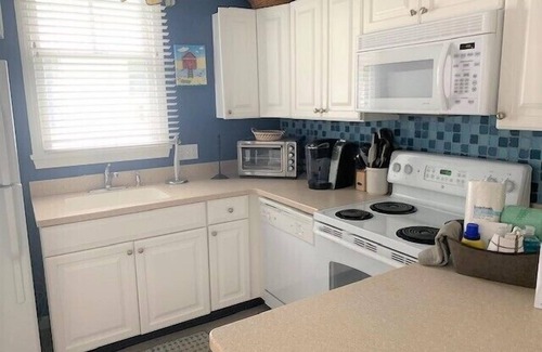 Summer Village Cottage | Cottages at Summer Village, fully furnished cottage, Wi-fi, heated pools, hot tub