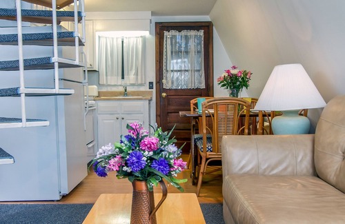 Wellfleet Cottage | Cottages at the Even'tide Resort