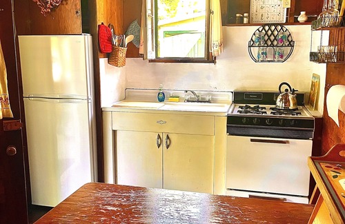 Bridgewater Cottage | Cottages by the Lake #2 MAY SPRING SPECIALS!