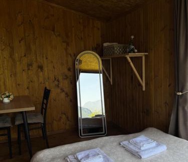 Roshka Cabin | Cottages in Chirdili