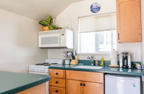 Sitka Cottage | Cottages on Monastery – A Downtown Sitka Retreat