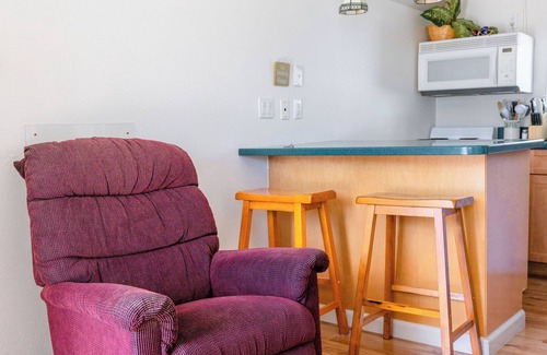 Sitka Cottage | Cottages on Monastery – A Downtown Sitka Retreat