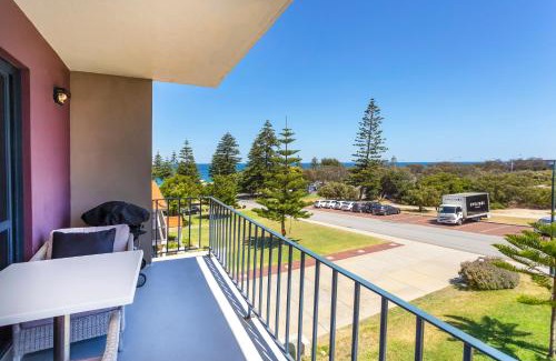 Cottesloe Apartment | Cottesloe Marine Apartment - Executive Escapes
