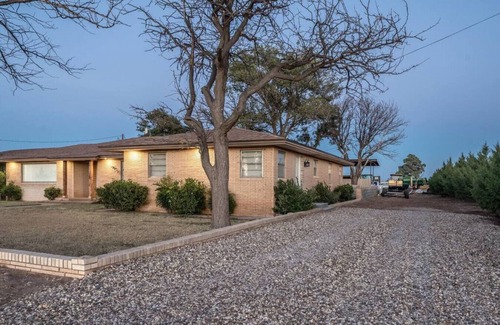 Lubbock House | Cotton Court - 2BR/2BA- Country Living