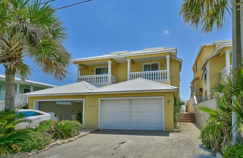 Silver Sands Beach Villa | Cotton Sails - On the Beach - Plunge Pool!