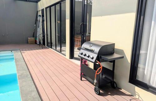Parongpong Villa | Cottonwood Salvia - Jacuzzi Pool BBQ Pingpong