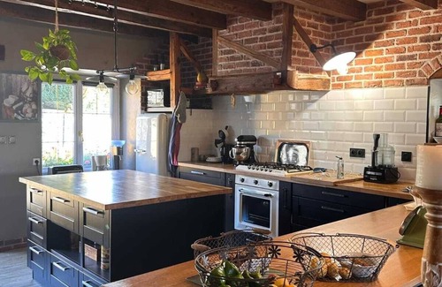 Saint-Hymetiere House | Country house in Jura Grotte de la Caborne du Boeuf close by