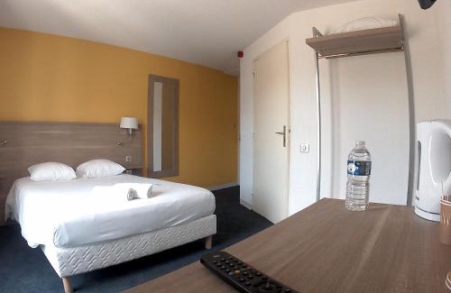 Saint-Marc Hotel | Couett'Hôtel Brest Port de plaisance, Les pieds dans l'eau