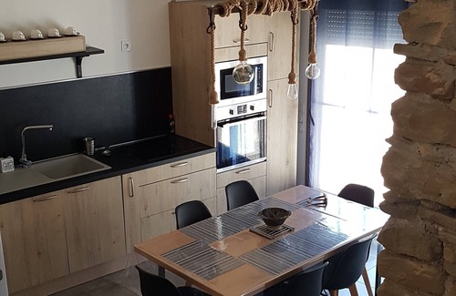 Coustaussa Cottage | Couiza Gîte du Berger Paris, recent, modern and air-conditioned in a small farmhouse