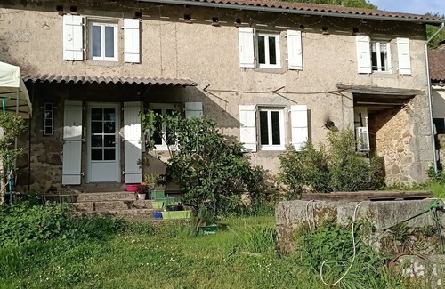 Saint-Barthelemy-de-Bussiere House | Country house (jacuzzi/terrace/park/hiking/mushrooms)
