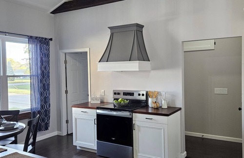 Fostoria Apartment | Country charm and modern finishes with beautiful open living and dining areas
