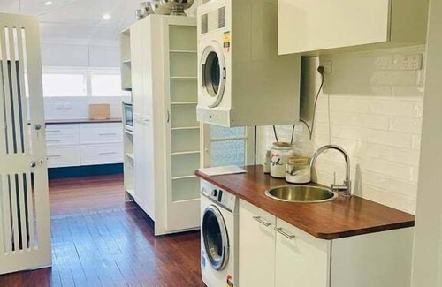 The Range House | Country Charmer On Albert