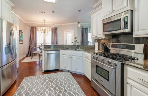 Burnside House | Country Chic, enjoy the quiet setting of country living.