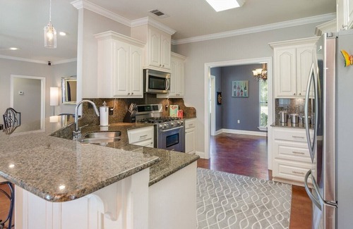 Burnside House | Country Chic, enjoy the quiet setting of country living.