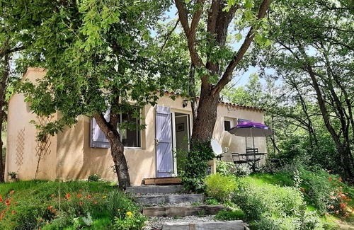 Sainte-Croix-a-Lauze House | Country cottage, calm and relaxation in the sun.