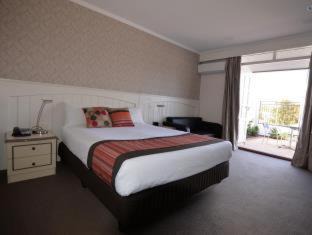 Centennial Park Hotel | Country Comfort Amity Motel