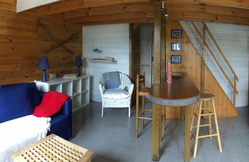 Saint-Pere-en-Retz Ski Chalet | Country cottage 4 km from the ocean. with tennis court!