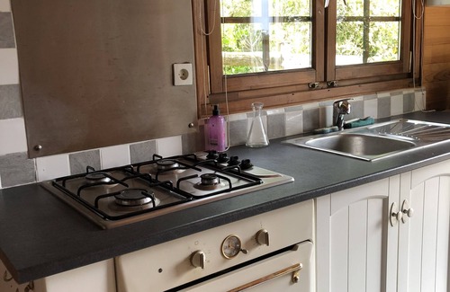 Saint-Pere-en-Retz Ski Chalet | Country cottage 4 km from the ocean. with tennis court!
