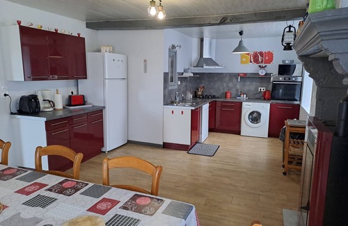 Vollore-Ville House | Country cottage 5 minutes from the lake