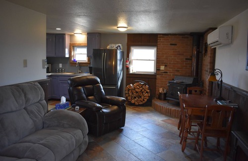 Racine Cottage | Country Cottage get away w/fire pit & breath-taking scenery