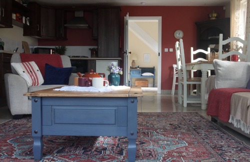 Kilkeel Cottage | Country cottage in peaceful setting, nestled between the mountains and the sea.
