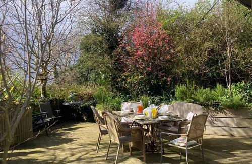 Kilkeel Cottage | Country cottage in peaceful setting, nestled between the mountains and the sea.