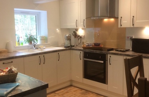 Saddell Cottage | Country cottage near Trossachs lakes, hill walks & cycle routes. Dogs welcome.