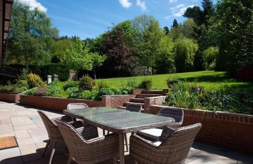 Kingswood House | Country Crabtree Bungalow with large wild garden