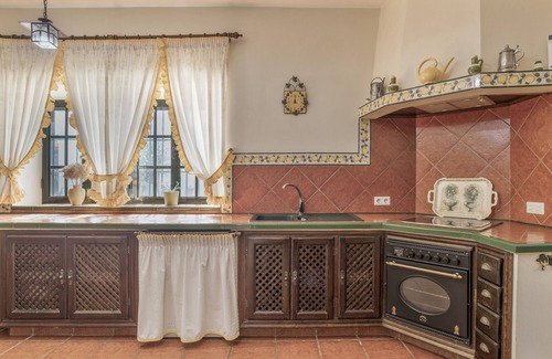 Setenil de las Bodegas House | Country House 'Cortijo La Dehesa Del Pilar' with Mountain View, Private Pool and Wi-Fi