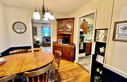 Fentress House | Country Escape Home in the Woods- Chesapeake, VA