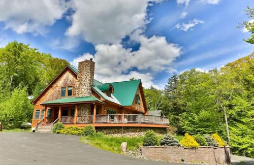 Jewett House | Country Escape Overlooking Hunter & Windham Mts