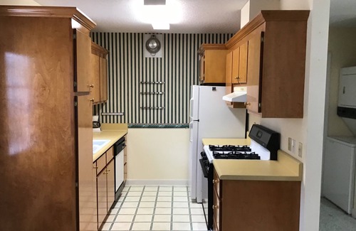 Fairhope Apartment | Country Estate home away from home. Quiet and quaint yet close to everything.