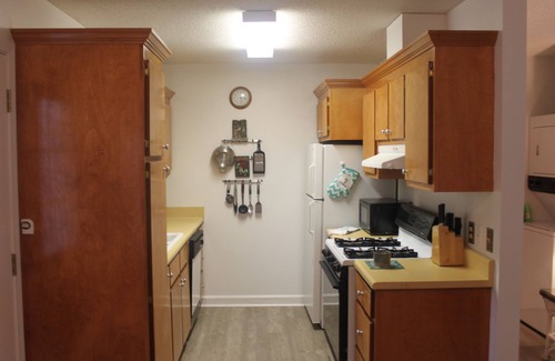Fairhope Apartment | Country Estate home away from home. Quiet and quaint yet close to everything.