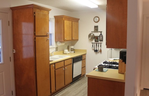 Fairhope Apartment | Country Estate home away from home. Quiet and quaint yet close to everything.