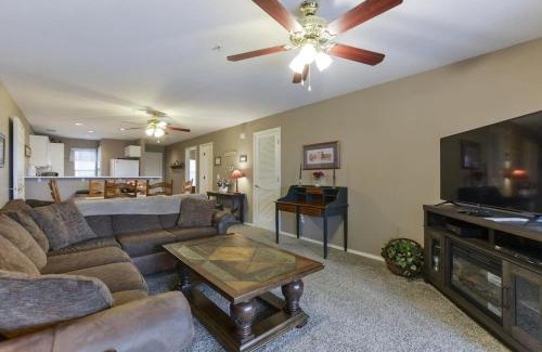 Branson House | Country Getaway Condo -No Stairs Close to Strip