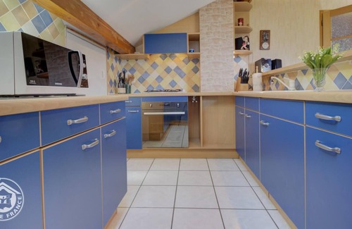 Brison-Saint-Innocent House | Country house located 1km from the Lac du Bourget beach (largest natural lake in France). At 6km,