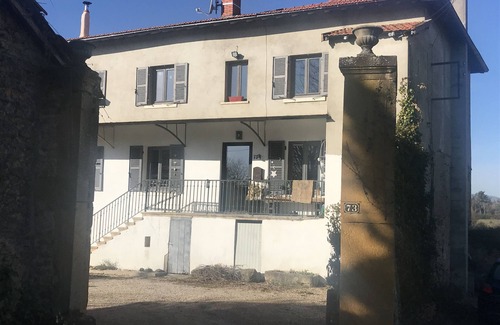 Saint-Germain-Nuelles House | Country house