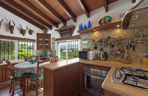 Jimena de la Frontera House | Country House 'Los 2 Cedros' with Mountain View, Wi-Fi and Air Conditioning