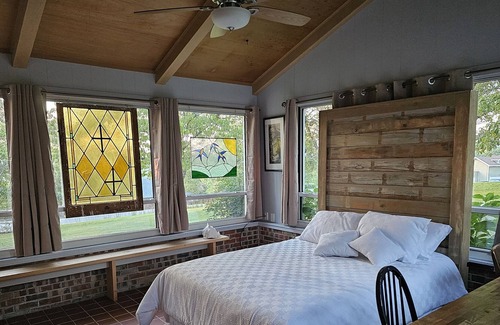 Forsyth House | Country Home by the Lake