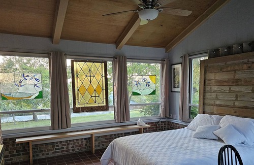 Forsyth House | Country Home by the Lake