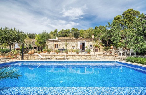 Selva Villa | Country Home "Can Pulit" with Pool, Garden, A/C & Wi-Fi